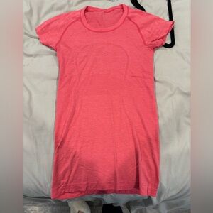 Lululemon short sleeve top. Size 4